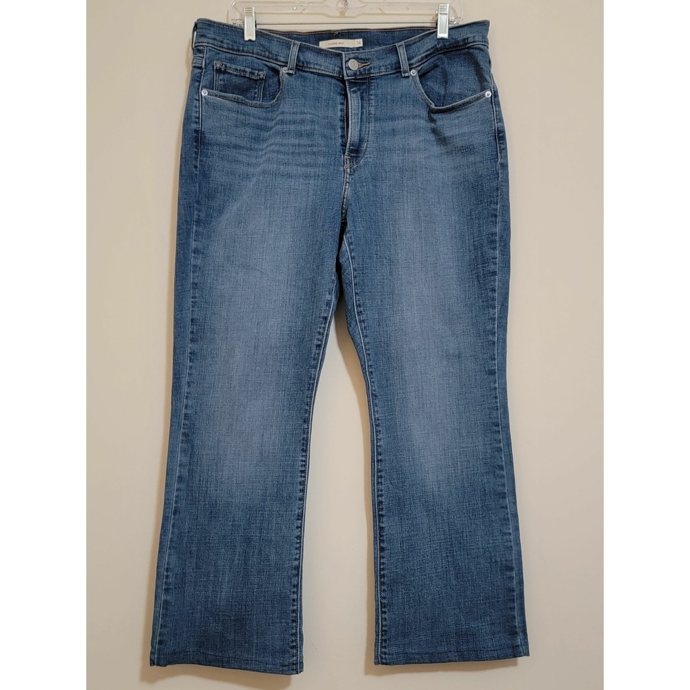 Levi's Women's‎ Classic Boot Jeans Medium Wash Size 14